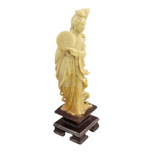 CHINESE SOAPSTONE FIGURE OF GUANYIN HOLDING A ROUND FAN C 1910 - ADDITIONAL PHOTO 5