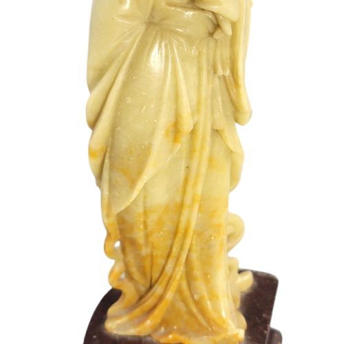 CHINESE SOAPSTONE FIGURE OF GUANYIN HOLDING A ROUND FAN C 1910 - ADDITIONAL PHOTO 12