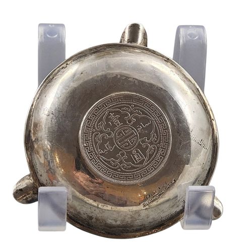 LEE YEE HING STERLING SILVER ASHTRAY WITH 1899 BRITISH TRADE DOLLAR HONG KONG C1920 - ADDITIONAL PHOTO 3