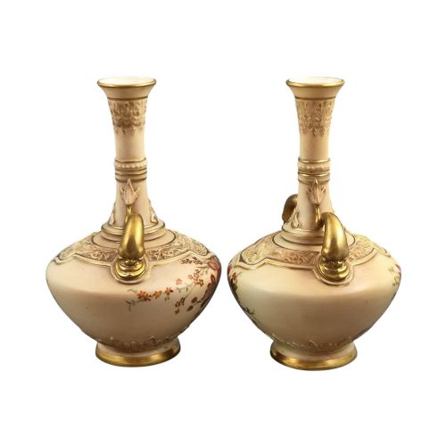 ROYAL WORCESTER PAIR OF DOLPHIN HANDLED BLUSH IVORY VASES 1902 AND 1903 - ADDITIONAL PHOTO 3