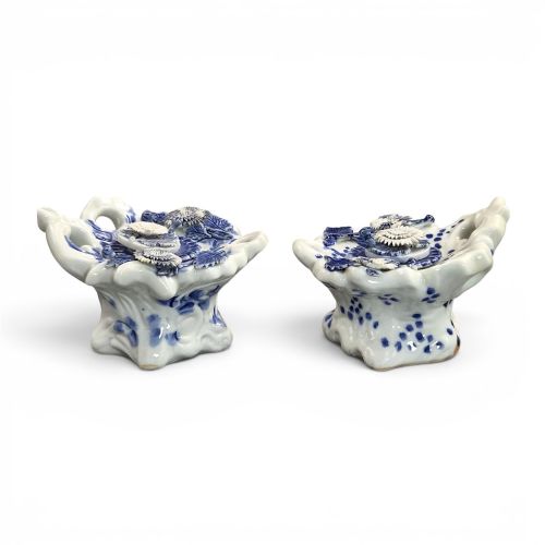 PAIR OF HIRADO MIKAWACHI PORCELAIN INKWELLS WITH CHRYSANTHEMUM DECORATION C18501880