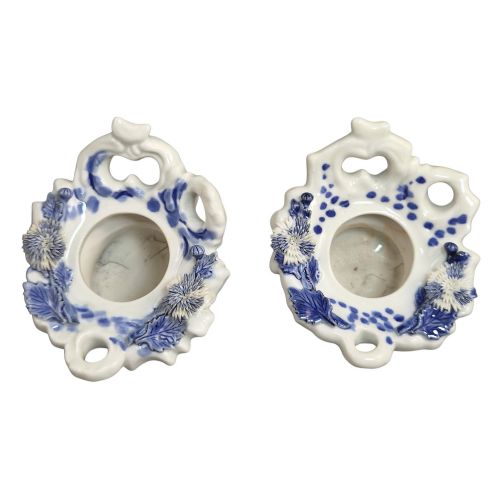 PAIR OF HIRADO MIKAWACHI PORCELAIN INKWELLS WITH CHRYSANTHEMUM DECORATION C18501880 - ADDITIONAL PHOTO 7