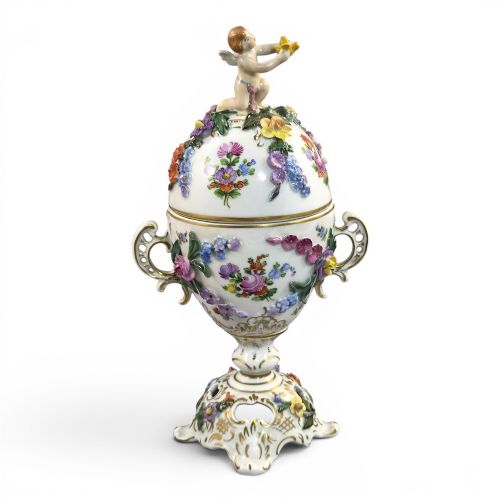 Carl Thieme Potschappel Dresden Covered Potpourri Urn with Blütenbelag, C.1901