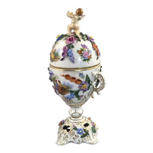 fig 5. Carl Thieme Potschappel Dresden Covered Potpourri Urn with Blütenbelag, c.1901