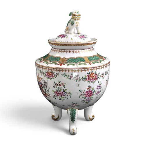 Samson Paris Armorial Chinoiserie Porcelain Vase and Cover, 1880–1890