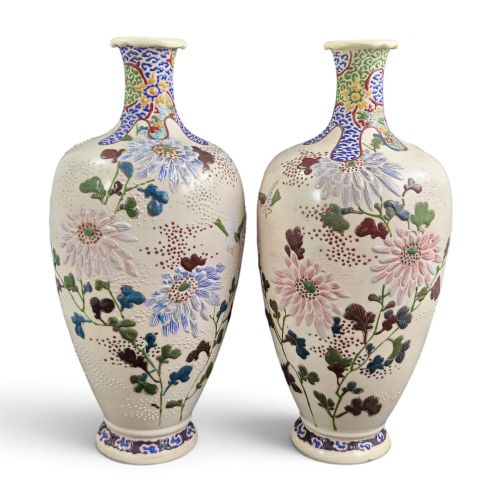 Kyoto Satsuma Moriage Chrysanthemum Vases, Chikusai Style, C.1890