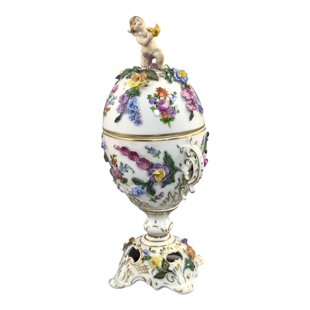 Carl Thieme Potschappel Dresden Covered Potpourri Urn with Blütenbelag, c.1901 View II