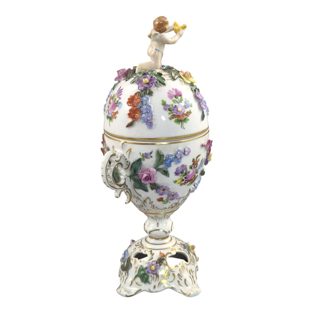 Carl Thieme Potschappel Dresden Covered Potpourri Urn with Blütenbelag, c.1901 View VIII