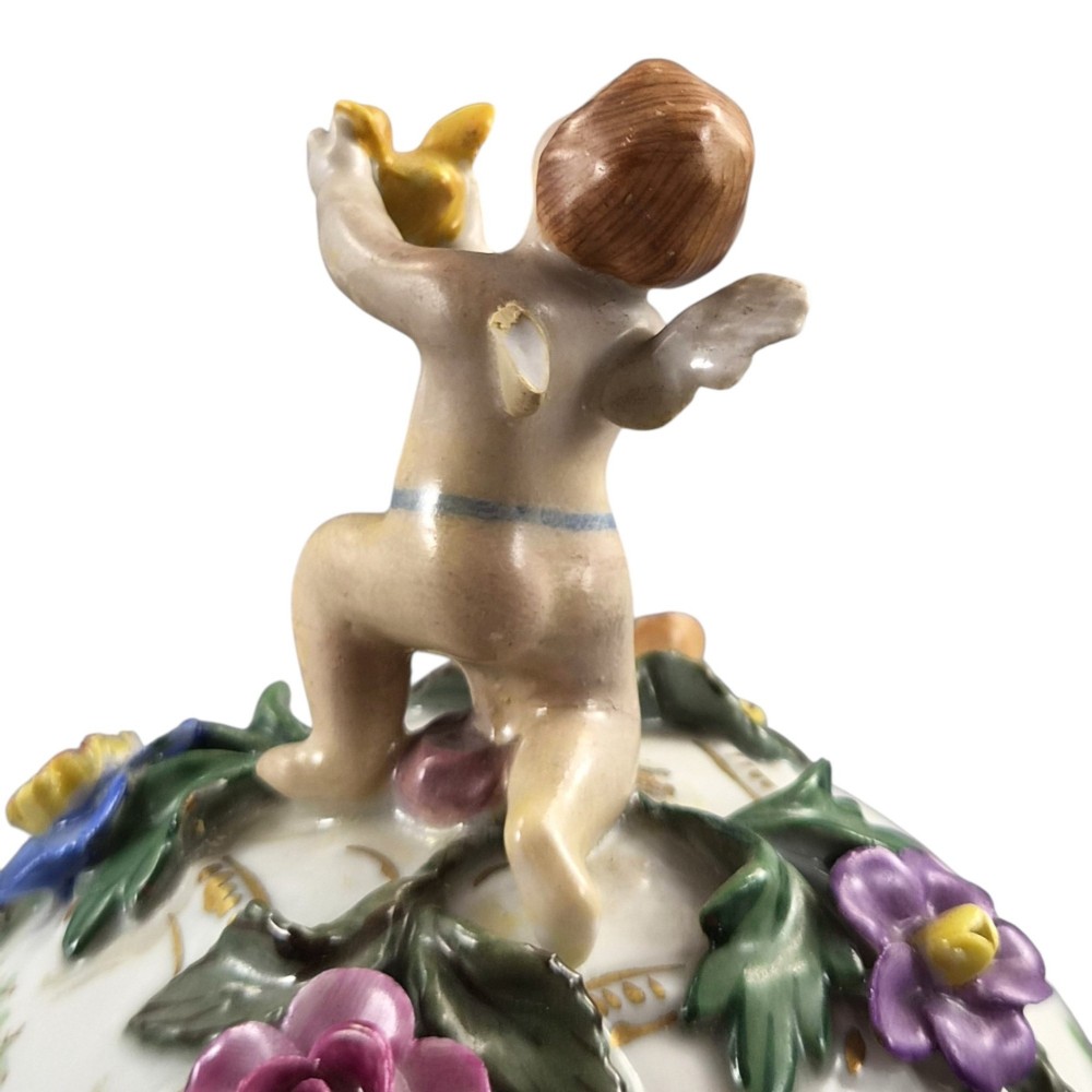 Carl Thieme Potschappel Dresden Covered Potpourri Urn with Blütenbelag, c.1901 View IX
