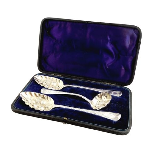 Set of Antique Georgian Sterling Silver Berry Spoons & Sifter in Presentation Case 1810