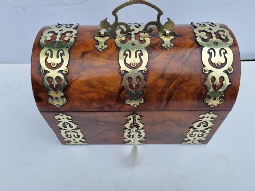 VICTORIAN WALNUT DOME TOP STATIONERY BOX 9 C 1860 - ADDITIONAL PHOTO 9
