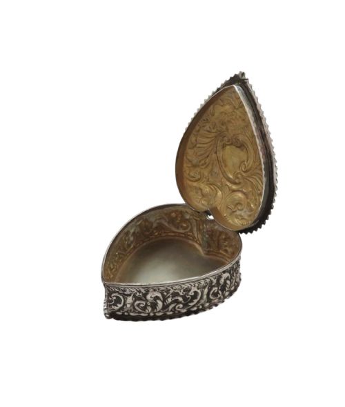 ANTIQUE VICTORIAN STERLING SILVER 'HEART' TRINKET BOX 1900 - ADDITIONAL PHOTO 2