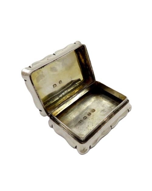 ANTIQUE VICTORIAN STERLING SILVER SNUFF PILL BOX 1896 WELSH MOTTO - ADDITIONAL PHOTO 2