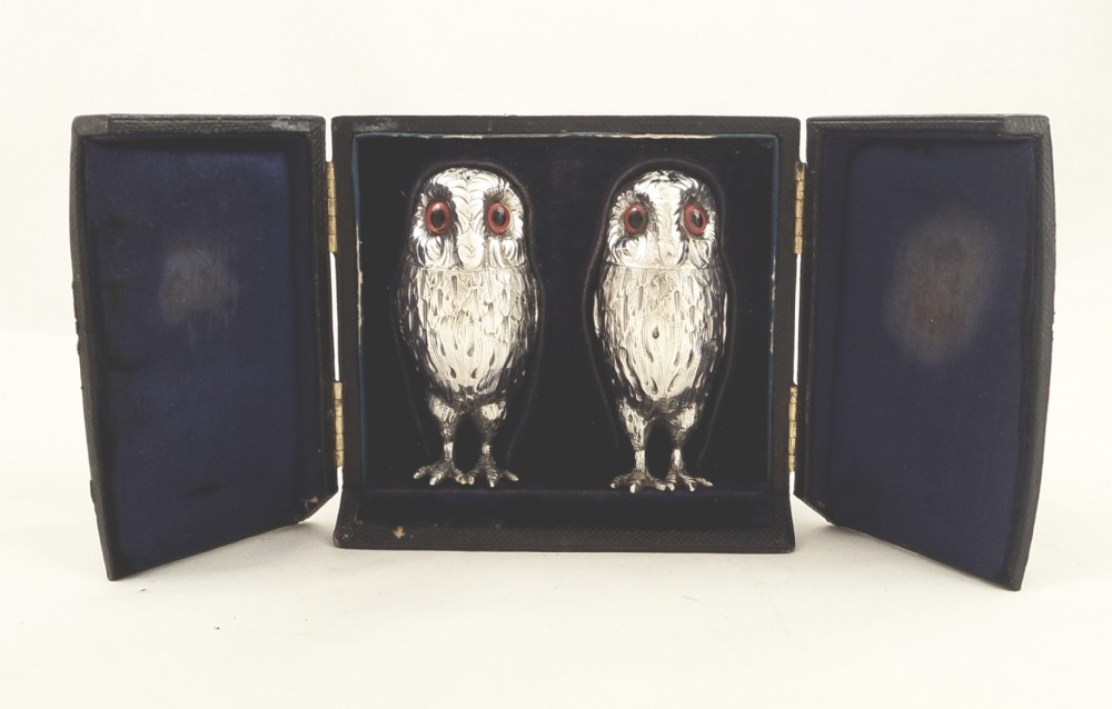 Pr Antique Victorian Sterling Silver Owl Salt & Pepper / Cruet in Case 1871