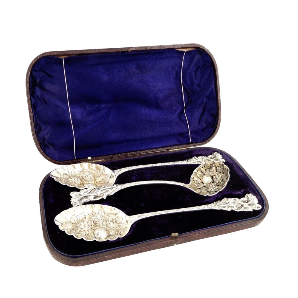 Antique Victorian Silver Plated Berry Spoons & Sifter Spoon in Case 