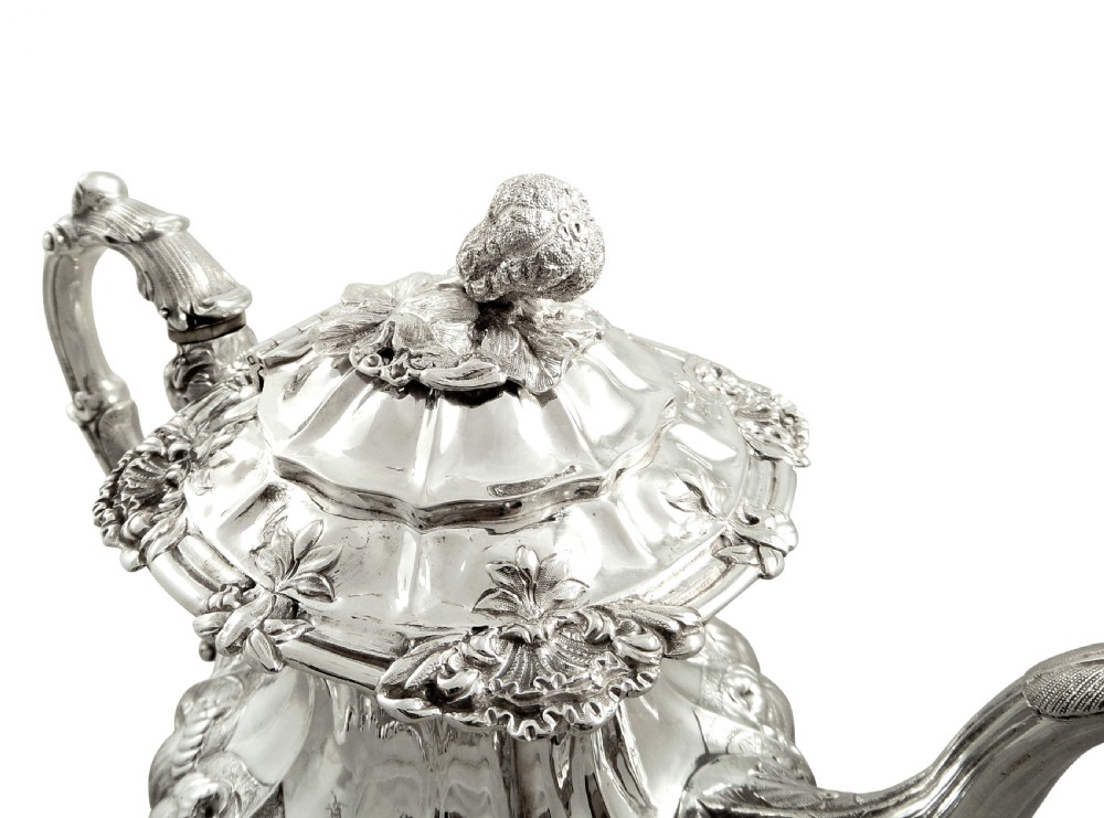 Antique Early Victorian Sterling Silver Coffee Pot 1839 - 1005 grams View V