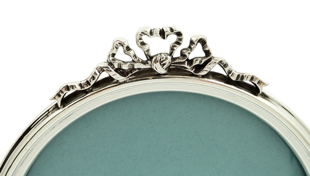 Antique Edwardian Sterling Silver 'Bow/Ribbon' Photo Frame 1902 View V