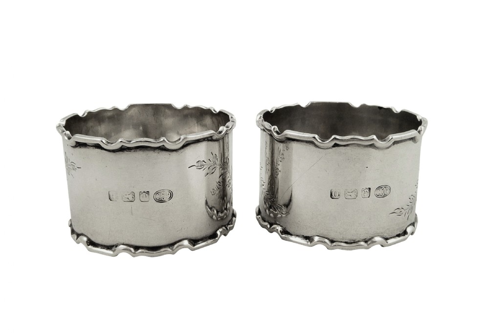 Pair of Antique Sterling Silver Napkin Rings in Case 1913 View III