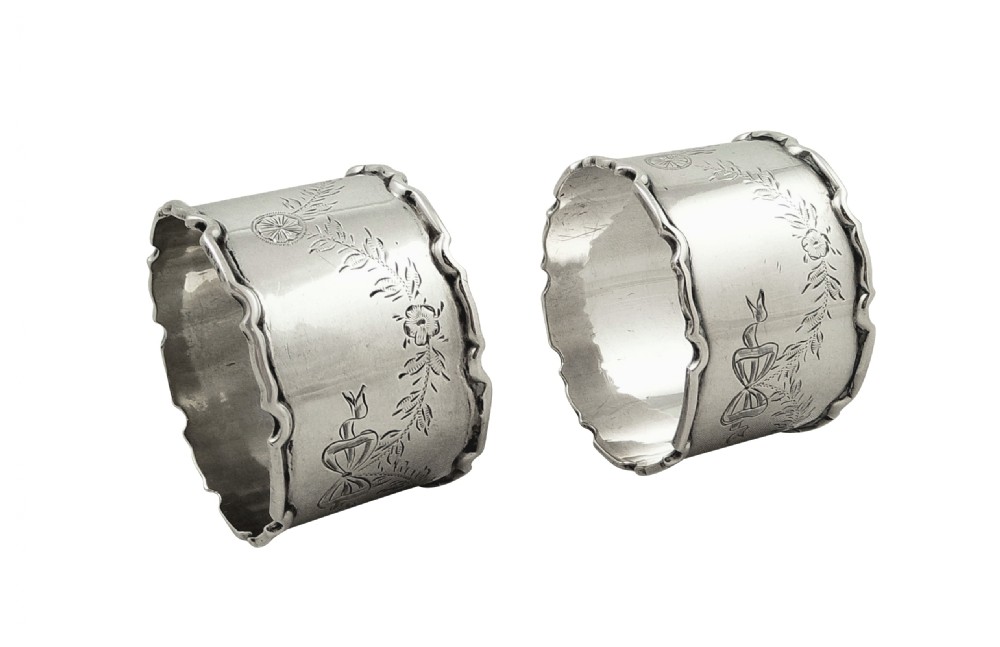 Pair of Antique Sterling Silver Napkin Rings in Case 1913 View VII