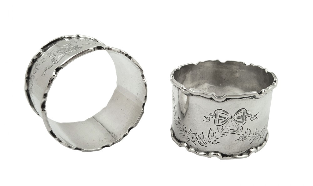 Pair of Antique Sterling Silver Napkin Rings in Case 1913 View VIII