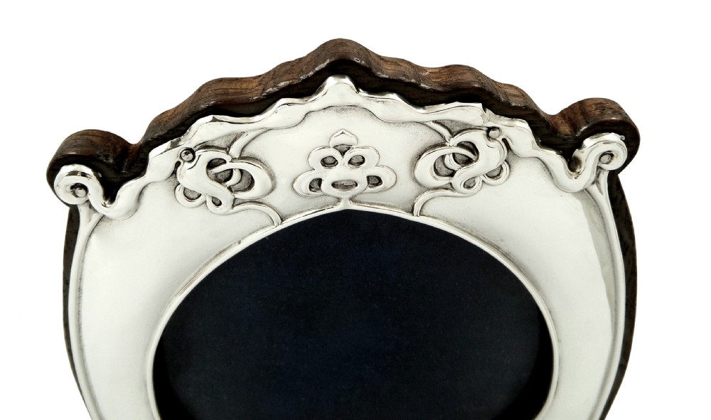 Antique Art Nouveau Sterling Silver Photo Frame 1903 View III