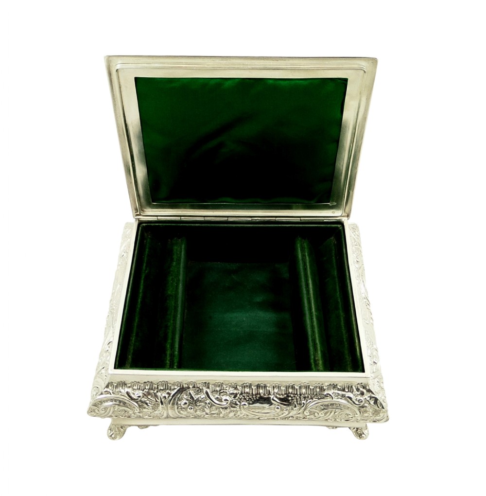 Large Antique Edwardian Sterling Silver Jewellery / Trinket Box 1901 View VIII