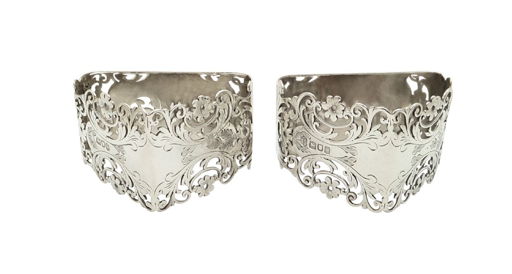 Pair of Antique Edwardian Sterling Silver Napkin Rings in Case 1902 View II