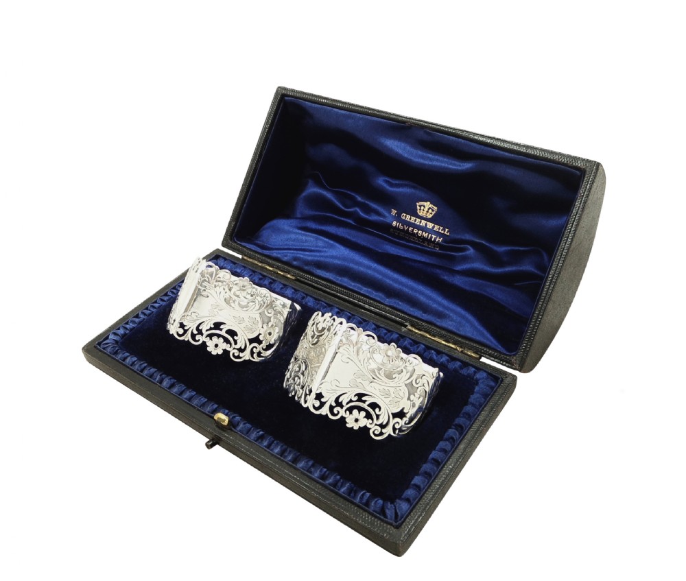 Pair of Antique Edwardian Sterling Silver Napkin Rings in Case 1902 View XI