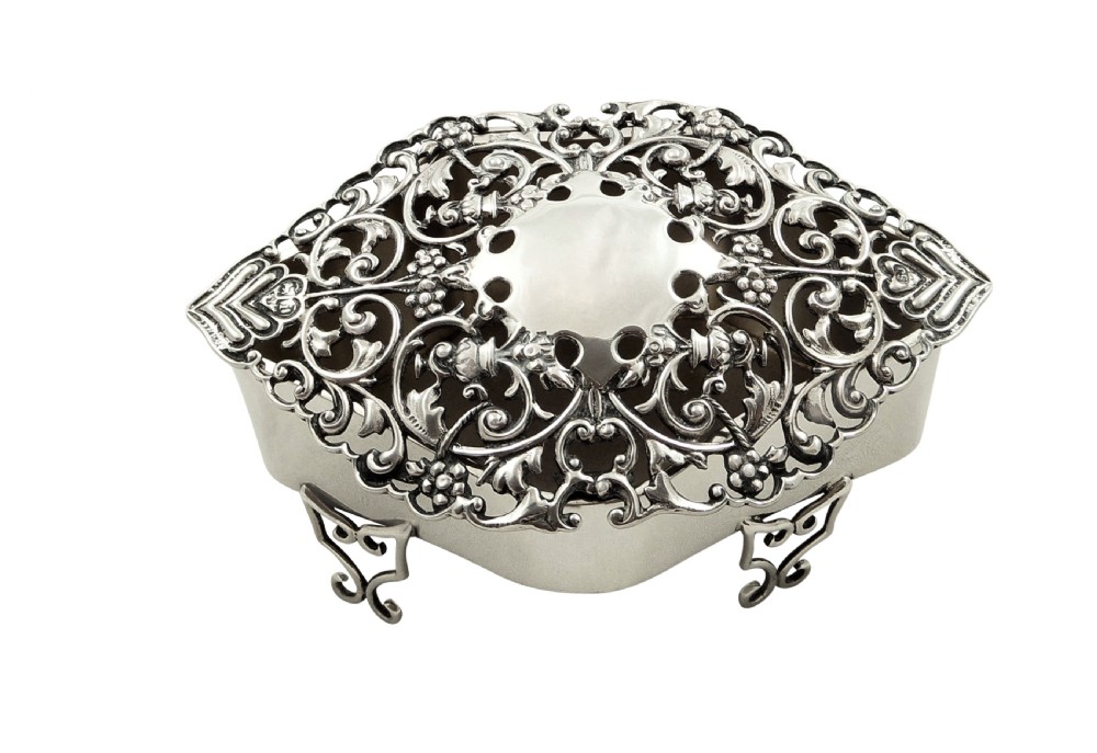Antique Edwardian Sterling Silver Pierced Trinket Box 1904 View X