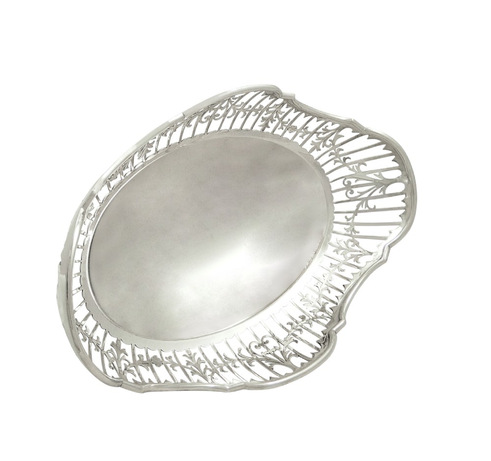 Antique Sterling Silver Oval Pierced 10