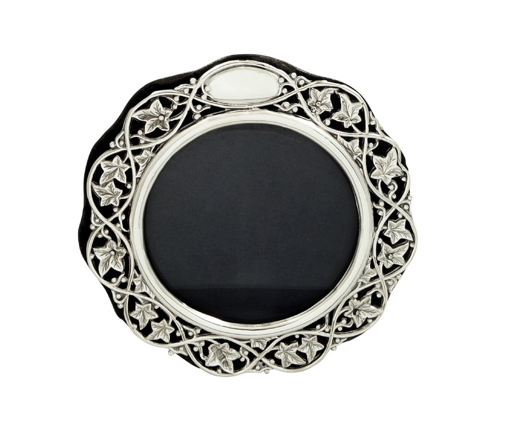 Antique Edwardian Sterling Silver Circular Photo Frame 1901 View V