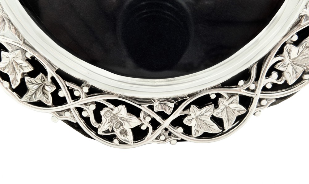 Antique Edwardian Sterling Silver Circular Photo Frame 1901 View VI