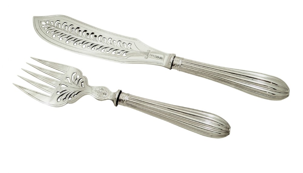 Pair of Antique Victorian Sterling Silver Fish Servers in Case 1863 View IV