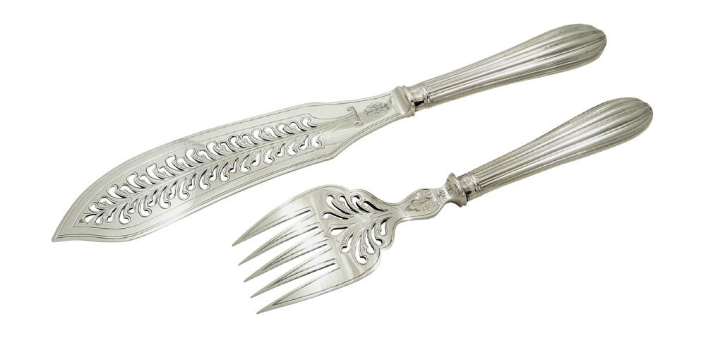 Pair of Antique Victorian Sterling Silver Fish Servers in Case 1863 View VII