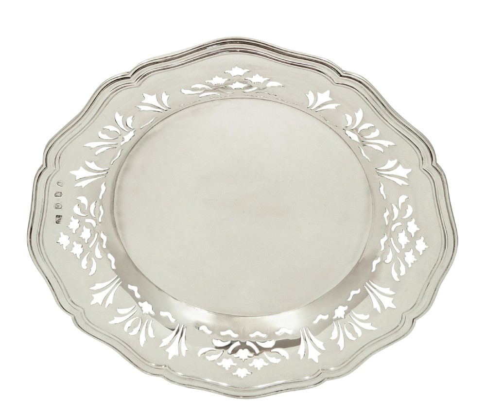 Pair of Antique Victorian Scottish Sterling Silver Dishes - Edinburgh 1900 View III