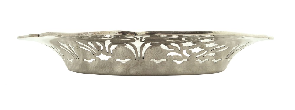 Pair of Antique Victorian Scottish Sterling Silver Dishes - Edinburgh 1900 View V