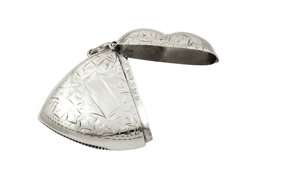 Antique Edwardian Sterling Silver Heart Vesta Case 1906 View III