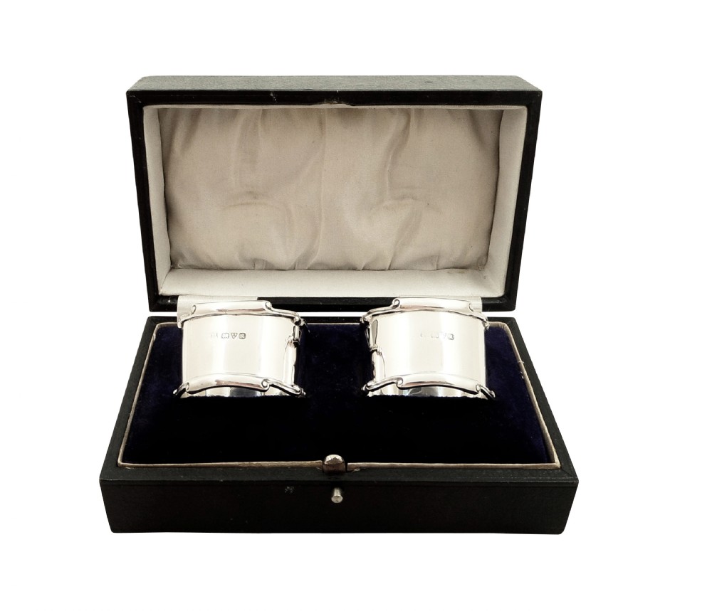 Pair of Antique Sterling Silver Napkin Rings in Case 1912 View VIII