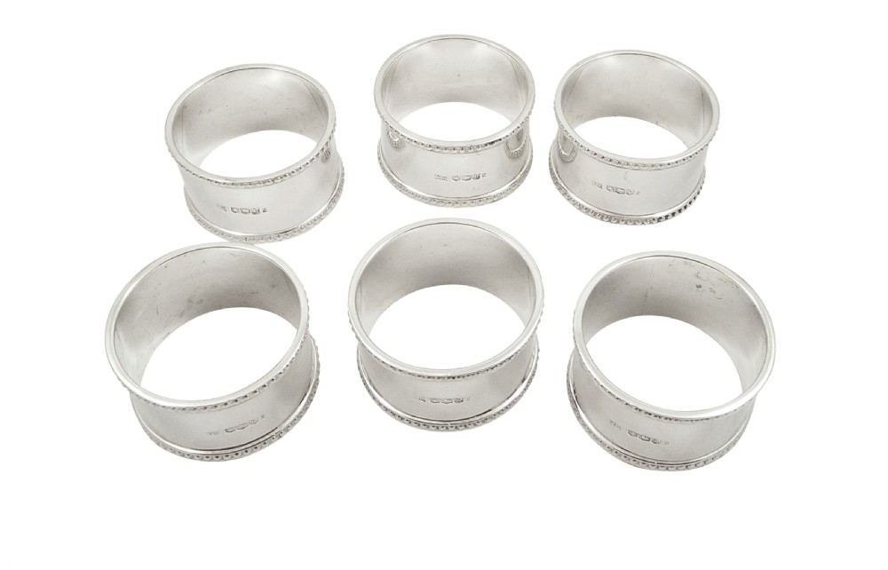 Set of 6 Antique Sterling Silver Napkin Rings in Case - Walker & Hall 1927 View VI