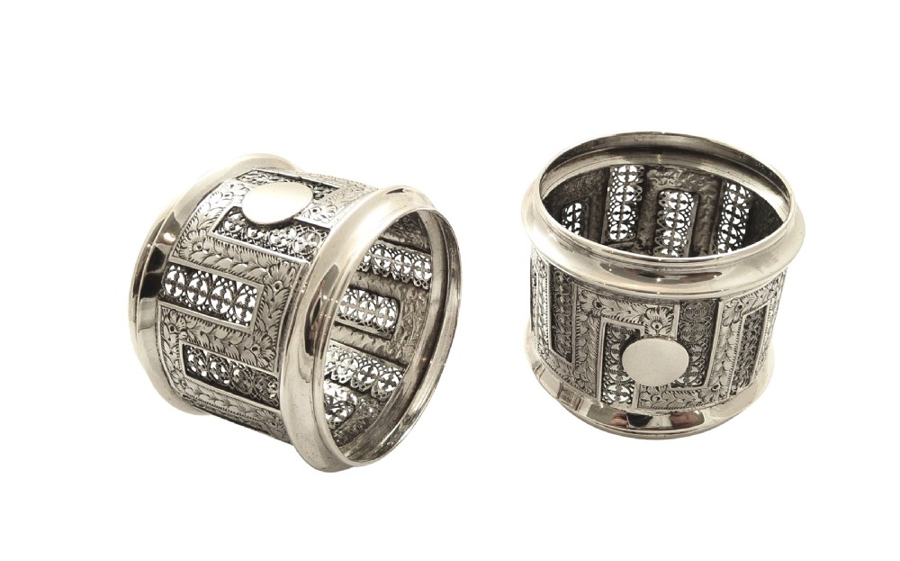 Pair of Antique Victorian Sterling Silver Filigree Napkin Rings in Case 1890 View IV