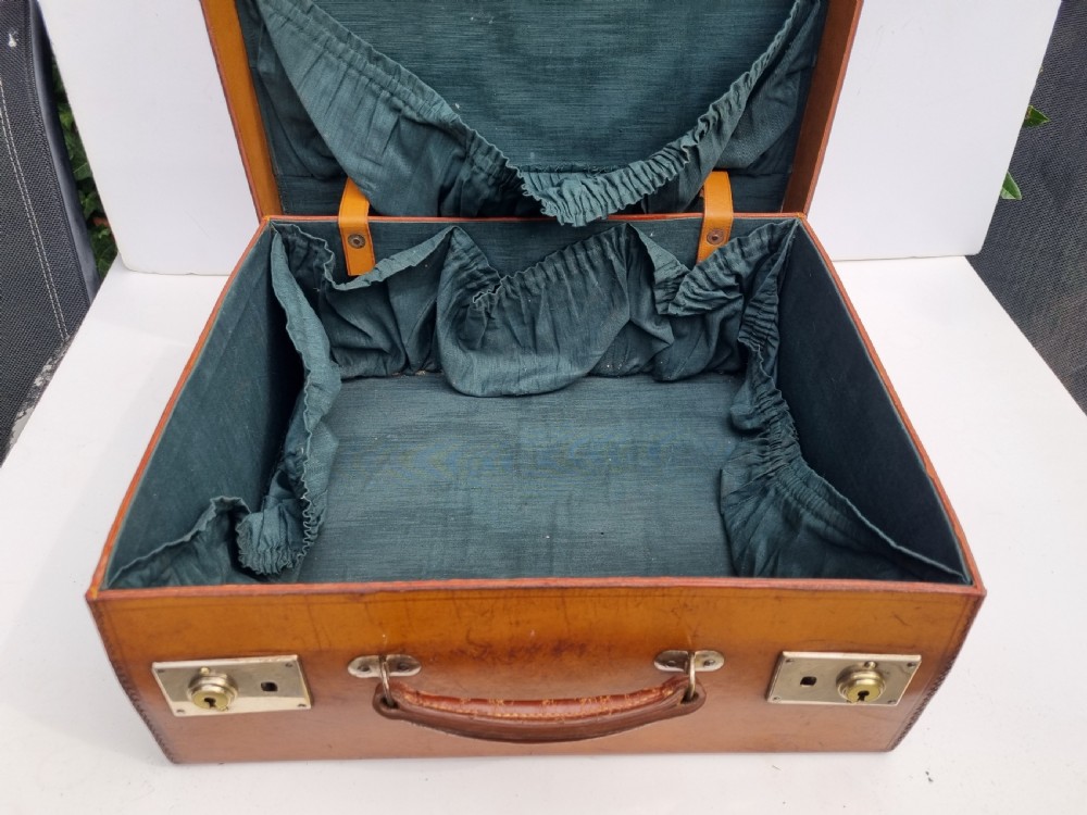 Antique brown leather weekend case c1860 in excellent condition 40cm View VIII