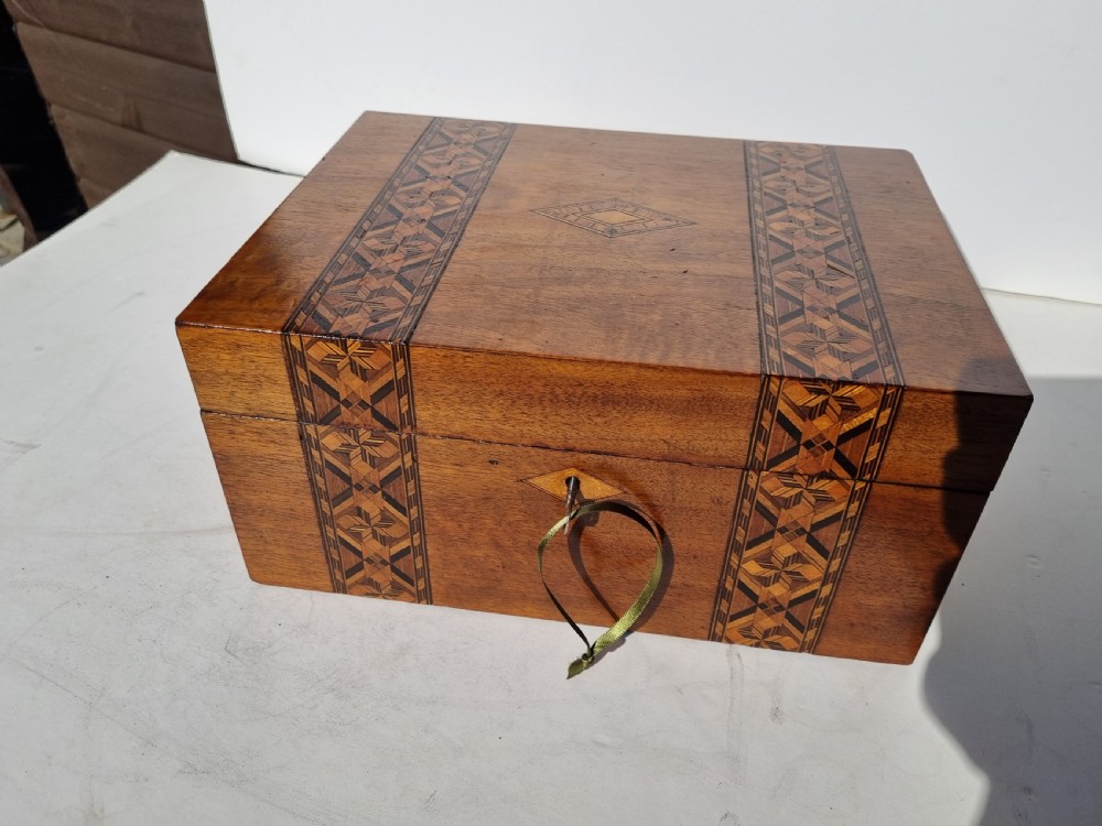 Victorian walnut inlaid jewellery box 30cm c1880 View IX