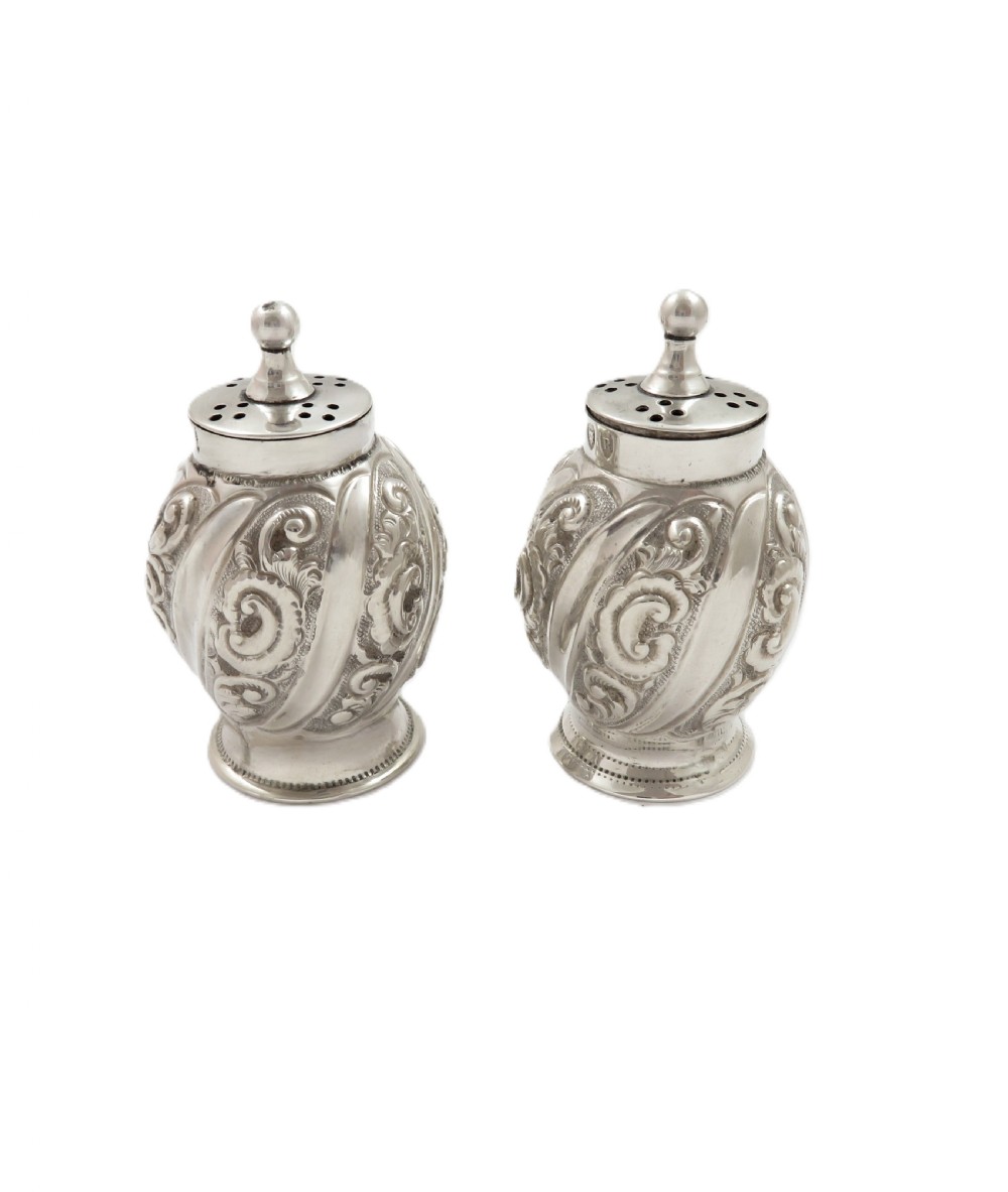 Pair of Antique Victorian Sterling Silver Peppers In Case 1892 View VI