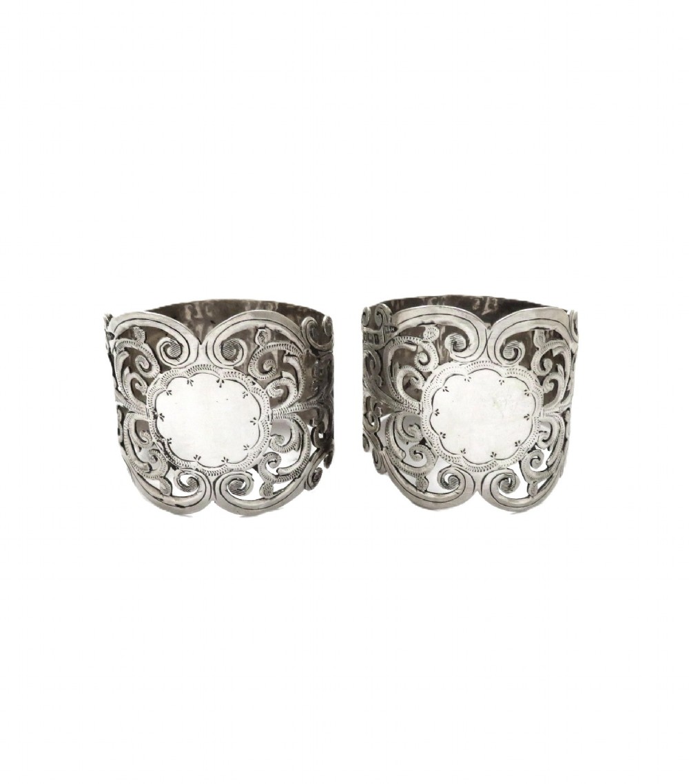 Pair of Antique Edwardian Sterling Silver Pierced Napkin Rings in Case 1909 View IX