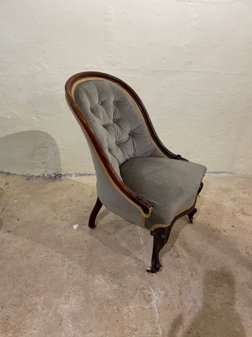 VICTORIAN LADIES CHAIR - ADDITIONAL PHOTO 1