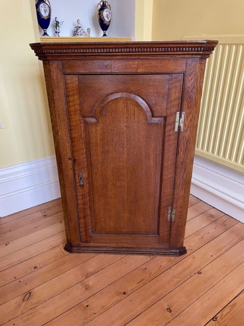 Georgian Oak Hanging Corner Cupboard