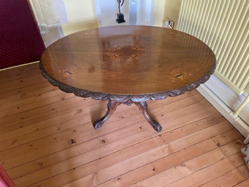Victorian Walnut Oval Table