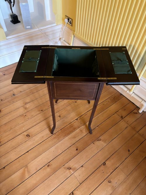 EDWARDIAN MAHOGANY AND INLAID WORK BOX SEWING TABLE - ADDITIONAL PHOTO 3