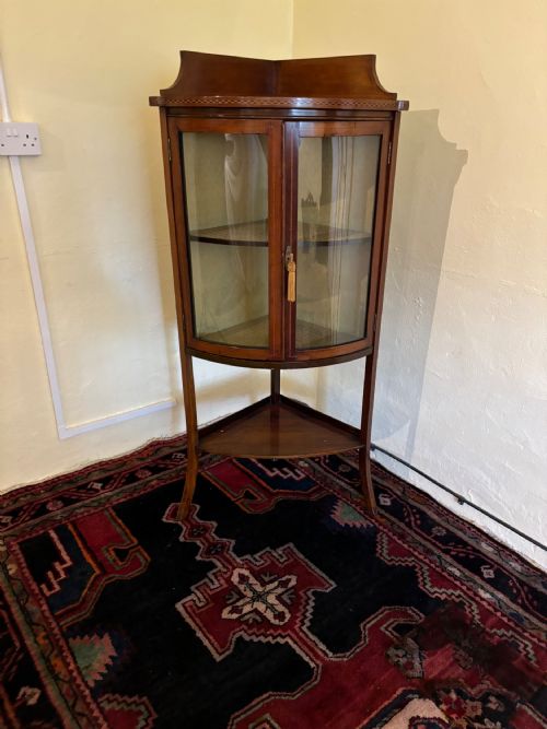 EDWARDIAN MAHOGANY BOW FRONT FREESTANDING INLAID CORNER CUPBOARD - ADDITIONAL PHOTO 4