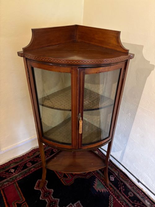 EDWARDIAN MAHOGANY BOW FRONT FREESTANDING INLAID CORNER CUPBOARD - ADDITIONAL PHOTO 5